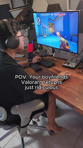Valorant Gameplay: Multitasking Challenge Explained
