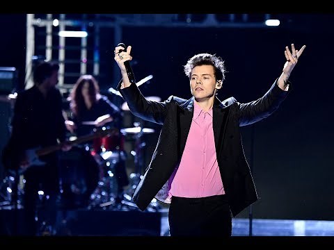 Harry Styles - Kiwi (Victoria’s Secret 2017 Fashion Show Performance)