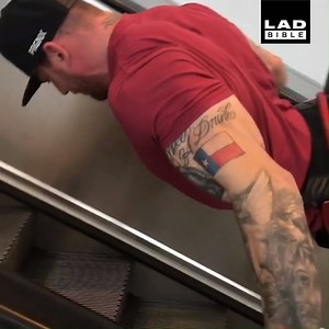 864K views · 6.3K reactions | Legless superman!  Pitbull Ruhl | LADbible | Facebook