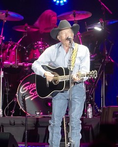394K views · 17K reactions | The final show of 2024 was the ultimate celebration to wrap up a great year of stadium shows. Always a good time when we go #StraitToVegas! Let us know your favorite memory of seeing George live this year. | George Strait | Facebook