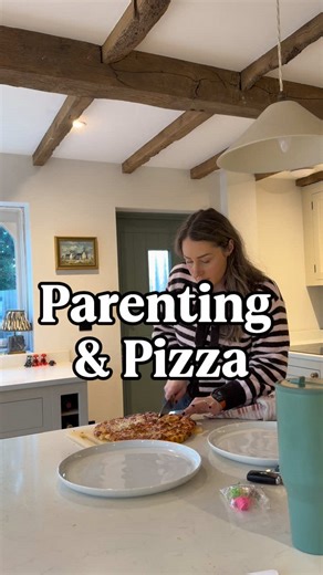 A Saturday vlog 6.30 walk, washing, shower, make up hair, party, coffee and nap drive, playtime, pizza, dinner, bath, bed and biscuits. #DITL #SAHM #dayinthelife #stayathomemum