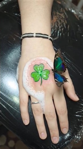 This tiny clover took 3 hours #tattoo #howtotattoo #tattoos