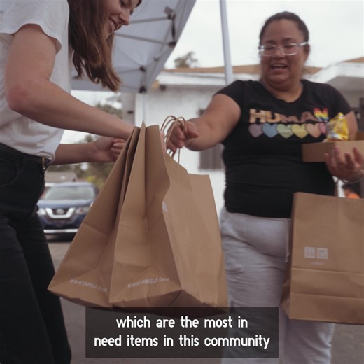 UNIQLO in Your Neighborhood: Giving back to the local community❤️ We donated AIRism Masks and Color Socks to the LA Mission at one of their Race to Feed / Back to School events to support the homeless community of Los Angeles! #Uniqlo #Uniqlousa | UNIQLO USA | Facebook