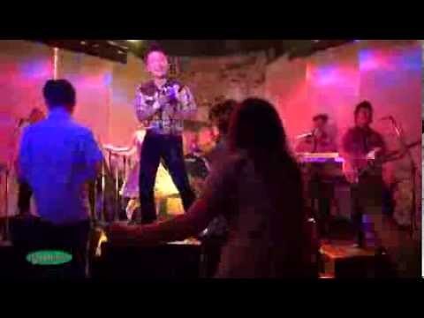 レッツ・ツイスト・アゲイン(Let's Twist Again) / GRAYHOUNDS JPN