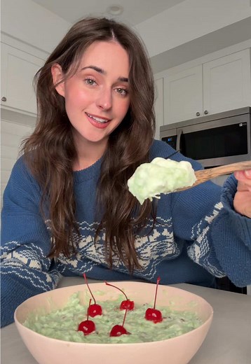 Delicious Watergate Salad Recipe for Christmas Eve