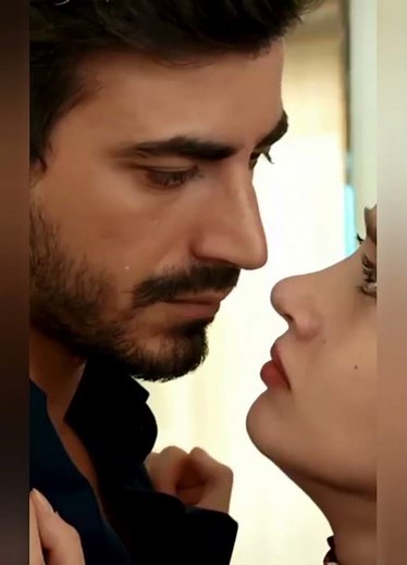 beautiful Turkish drama 😘😘Arafta 🥰🥰kiss scene #love #for you #lofficieltürkiye