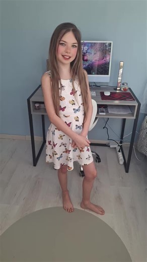 I'm Freezing outside☺️ #viral #trending #dance #freezing #viralplease | dance