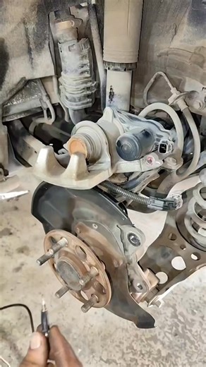 Amir Hamza on Instagram: "How to press automatically hand brake piston press #auto #mechanic #shorts #ideas"