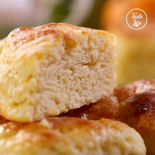 580K views · 980 shares | This is a great traditional breakfast idea for the family on weekends or holidays. Recipe: https://www.tasteshow.com/product/biscuits-and-gravy-with-homemade-hash-browns_25520.html | Taste Life | Facebook