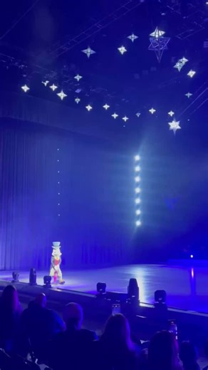 Rizza Diaz on Instagram: "Disney on Ice never fails to bring the magic! ✨❄️⛸️ This is our third time to attend Disney on Ice at the Mall of Asia Arena. But you know what? The magic just never fades. This Christmas tradition is a treat for the whole family, as we all feel like kids again! This year, the theme for the show is Magic in the Stars. And we certainly did get the all-stars! From Mickey and Minnie, we got the classics such as Aladdin and Sleeping Beauty, and the modern favorites such as