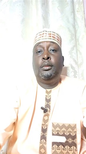 Stylish Geometric Patterned Garments Explained