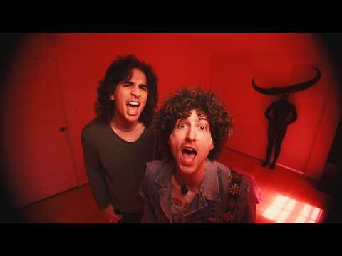 Stanley Simmons - Don't Leave Me Here Like That (Official Music Video)