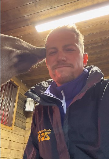 HR Passes Probation: Zoo Keeper's Sniff Test Success