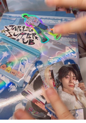 not too keen on the “same inclusions/packaging” idea with jyp artists’ seasons greetings, but it’s still so beautiful @Stray Kids #kpopunboxing#kpopunboxingtings #DO_IT #신선놀음 #photocards