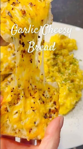 Easy Garlic Cheese Bread Recipe | Ready in Minutes! The Viral Garlic Cheese Bread