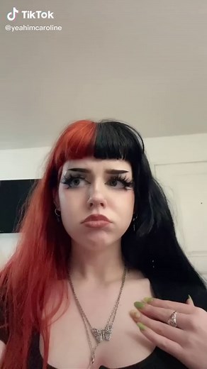 Two-Tone Hair Styling Tutorial and Fashion Tips