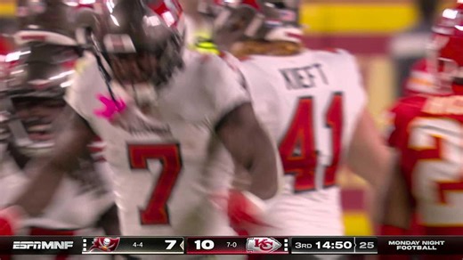 Bucky Opens the Second Half with a 46-Yard Kickoff Return | Bucs vs. Chiefs Highlights