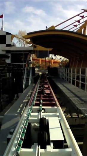 Top Thrill Dragster (Backwards) at Cedar Point VERTICAL POV
