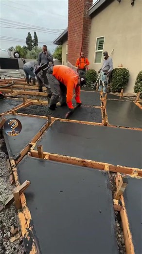 So entsteht ein moderner Gartenboden ohne teure Materialien