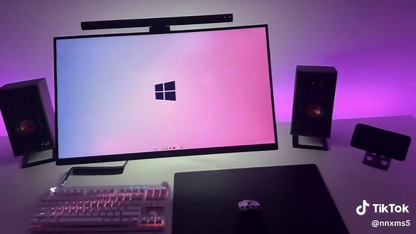 Creative Pink Desk Setup Ideas for Laptop Users