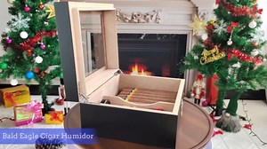 Cigar Humidor, Spanish Cedar Wood Cigar Desktop Box, Glass Top for 25-50 Cigars Luxury Hygrometer and Humidifier, Desktop Humidors Gloss Black