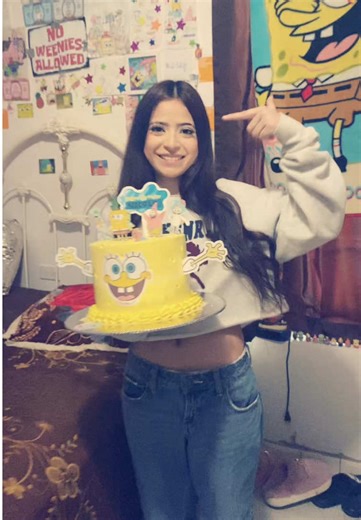 #spongebob #fyp #ilovespongebob #birthday (not preal cake but its ok)🥰