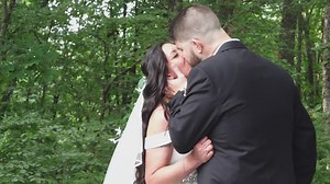 Bride and groom gifted a free wedding after bride diagnosed with second brain tumor