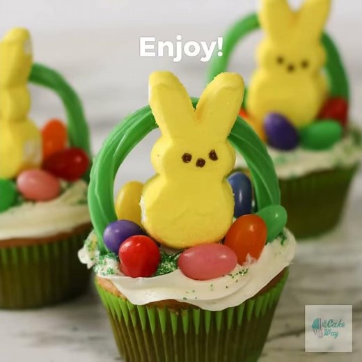 How to make Easter Basket Cupcakes with Peeps