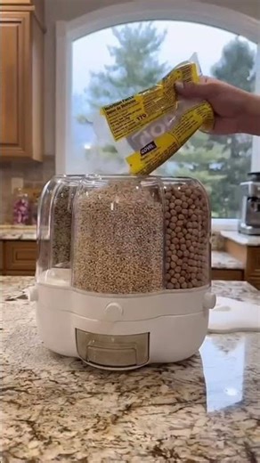 360 Degree Rotating Large Food Storage Container