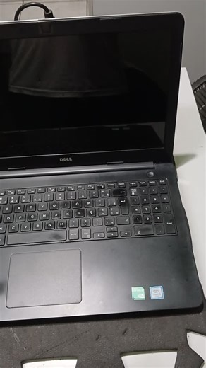 RACH Informática e App RACH indica on Instagram: "Troca da baterias Notebook Dell inspiron 15 . . . #rachinfor #upgrade #trocadabateria #designer #tecnologia"