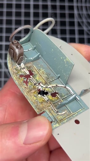 Let’s bring our damaged engine bay to life! #scalemodel #scalemodels