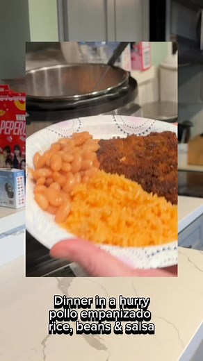 3 comments | How about a full Mexican dinner with salsa and all? Dinner doesn’t have to take forever, with the use of the instapot and broiler I made this entire meal in less than one hour. Pollo empanizado (breaded chicken), rice, Peruvian beans, salsa and tortillas. Step by step directions included. #dinner #mexican #food #dinnerideas #homemade | Sheri J. Ugc | Facebook