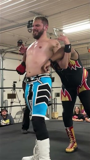 What a Sit-Out Spinebuster from Tjay Sykes!