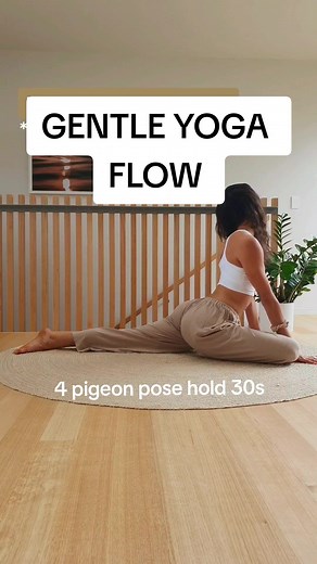 Gentle Yoga Flow for Beginners: 5-Minute Feel-Good Sequence