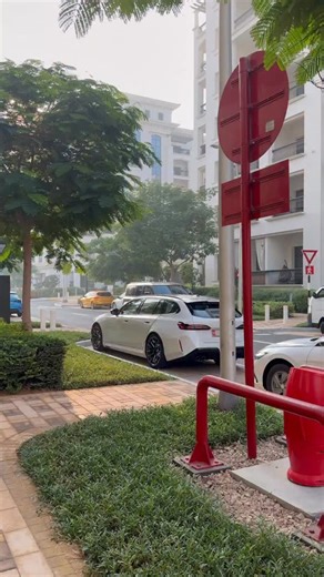 BMW M5 Touring Alpine White V8 4,4 petrol Engine M HYBRID plug-in system Output 727 hp Torque 1000 NM 0-100 km/h 3,6 sec Top Speed 305 Km/h with M driver’s package. Petrol consumption combined in WLTP 2.0 l/100 km Weight 2475 KG @bmw.uae ______________________________________________ #AbuDhabiMotors #BMW #BMWM5 #BMWM5T #BMWM5Touring #M5Touring #M5 #BMWM5G90 #BMWM #MXM #xDrive #INDIVIDUAL #AbuDhabi #Dubai #UAE #BMWLIFE #LUXURYCAR #BMWWORLD #Bimmer #Mpower #BMWREPOST #SheerDrivingPleasure #BMWSTOR