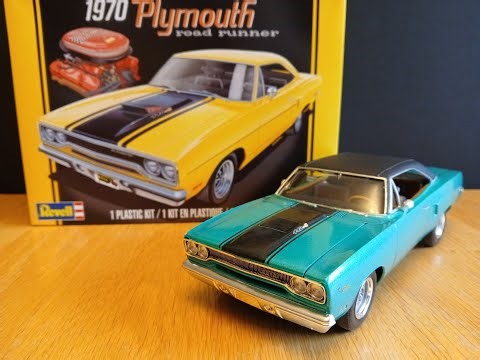Revell 1970 Plymouth road runner - Slideshow - Paint Practice and Vinyl Roof Tryout