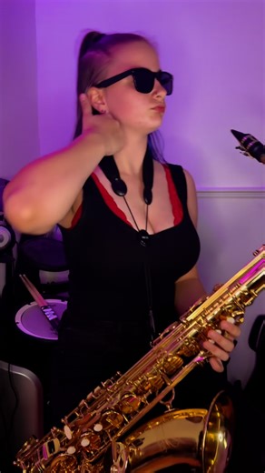 Yazz Music  on Instagram: "SHES A SMOOTH OPERATOR 﫦 Sax Solo in Smooth Operator by Sade! Thank you @elijahpaulmusic for the transcription materials from your website! And also my new video inspirations hahaha This song features altissimo G, on tenor sax, which is a great example of a higher level technique. This song is a good song for putting altissimo into practice! Good fun! #sax #music #musician #smoothoperator #sade #saxophonist #saxophones #tenorsax #altissimo"