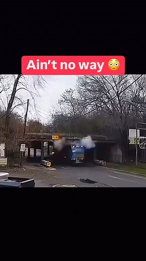652K views · 3.9K reactions | CNG (Compressed Natural Gas) tanks were located on the top of the vehicle, and when it hit the overhead bridge, the scraping metal caused sparks, resulting in a catastrophic explosion  (: @fvckdvids) #dashcam #dashcamfails #truckdrivers #trucklife #trucking #baddrivers #idiotdrivers #drivingfails #trucker #failarmy #truckfails #truck #viral #workmemes #AI | UNIS Trucking | Facebook