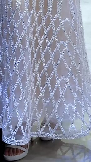 Exotic style #professionalmodel #discoverlifediscoverbeauty #dreamlikeclothes #discoverbeauty #exoticgirl