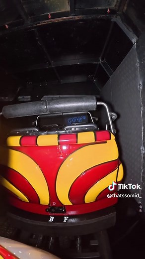 Scooby-Doo Spooky Coaster: Full Ride POV at Movie World Gold Coast
