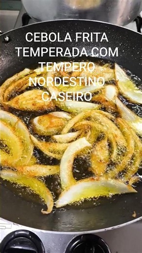 How to make fried onions seasoned with homemade Northeastern Brazilian seasoning #shorts