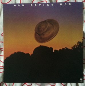 Ron Davies - U. F. O.