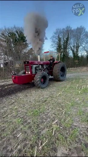Have You Ever Seen Flames Coming Out of a Tractor’s Exhaust? 🚜🔥