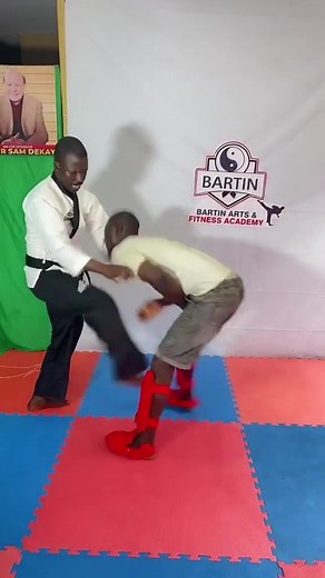 Simple pressure point for self defence prt1 #fyp #foryou #fyyyyyyyyyyyyyyyy #masteroluselfdefense #judo