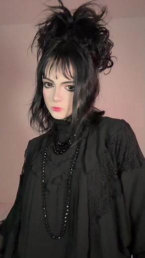 Lydia Deetz Beetlejuice Makeup Tutorial