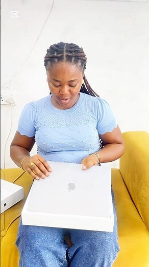 Unboxing MacBook Pro M1 2020 | First Impressions + Honest Review