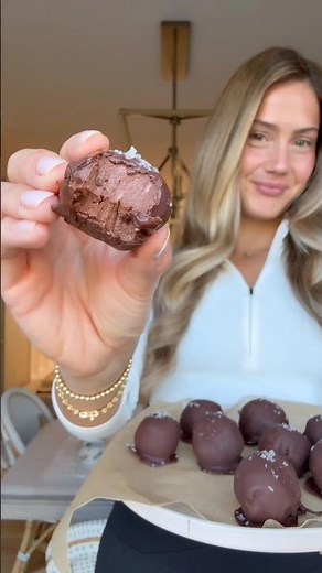 Brownie batter cottage cheese truffles 🍫🍫
