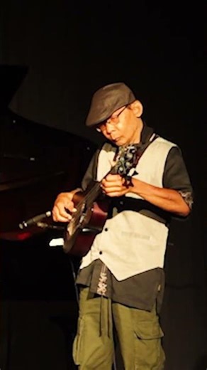 SWAY by AGUT #livemusic #JogjakartaUkuleleSociety #concert