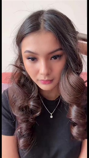 Rayna Ngakak Live: Rambut dan Cerita Lucu