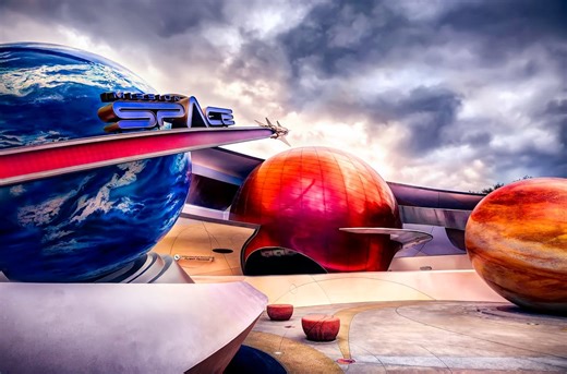 Science Fiction Theme Park Rides and Experiences #SciFiSunday